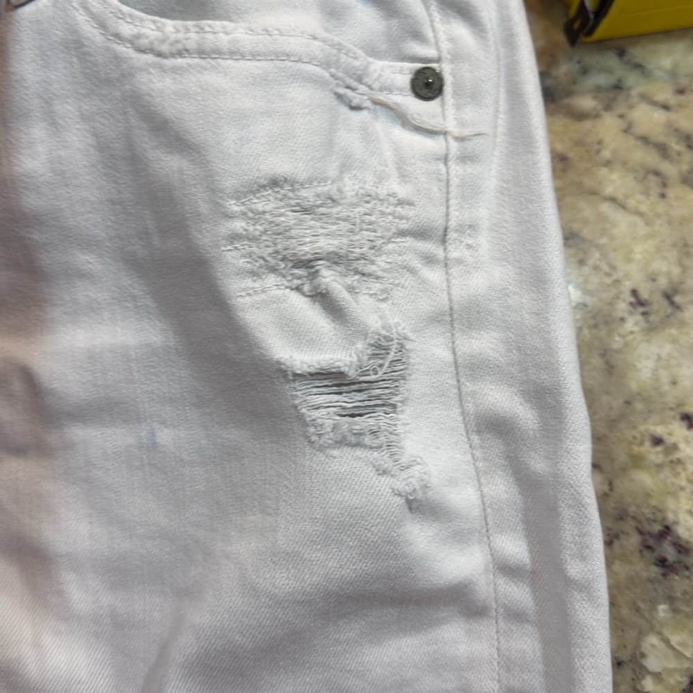 AG Women’s The Nikki Relaxed skinny distressed Jean short white Size 28 - Picture 10 of 16